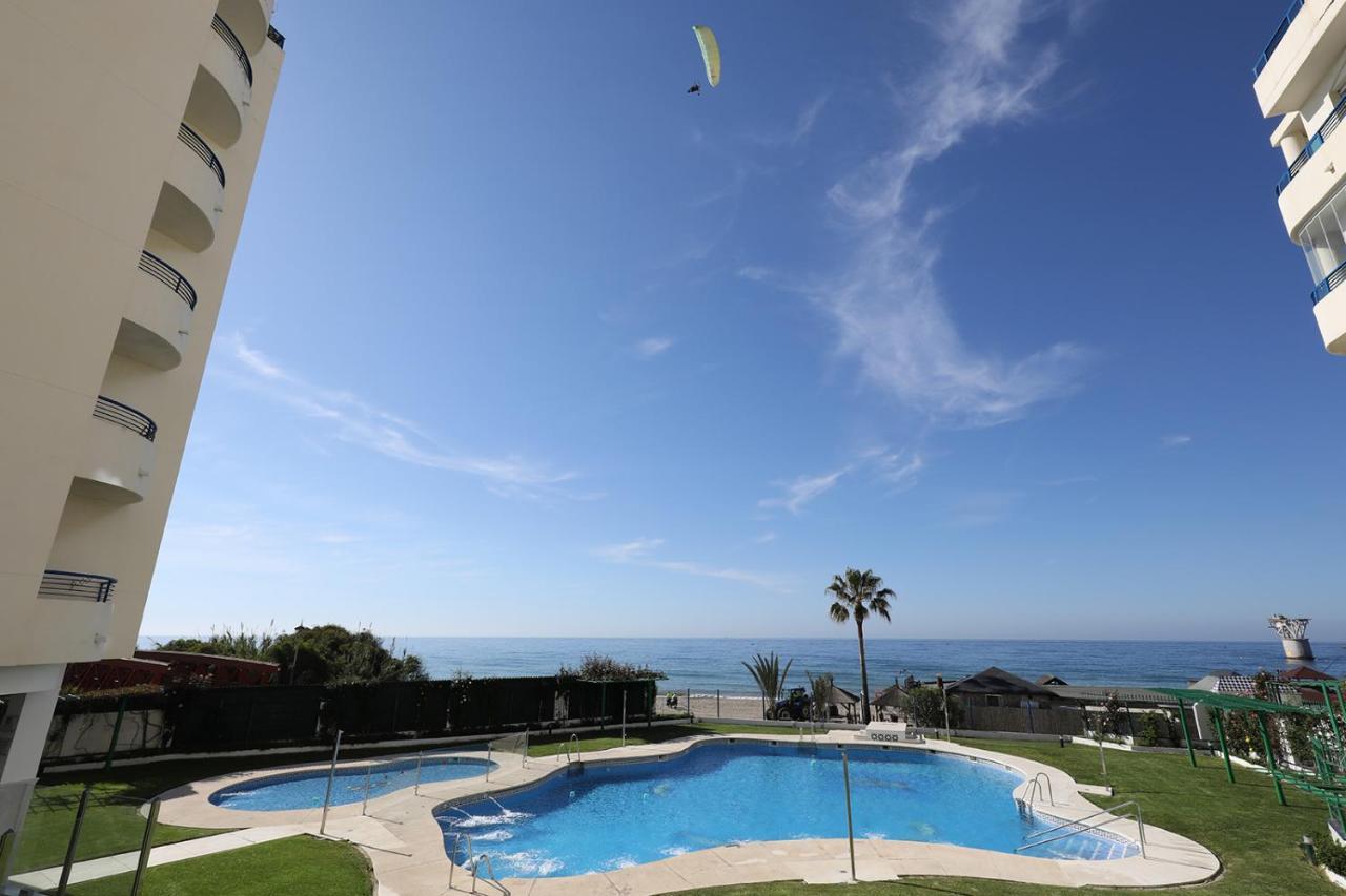 Lujo en banana beach primera línea de playa Marbella Exterior foto