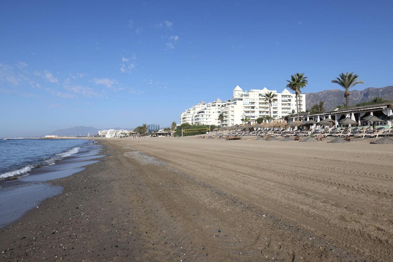 Lujo en banana beach primera línea de playa Marbella Exterior foto